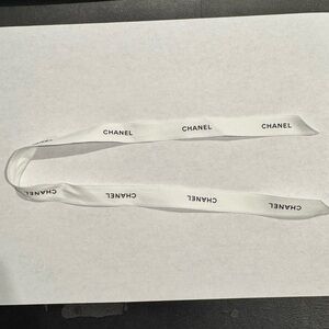 Chanel ribbon - Black and White